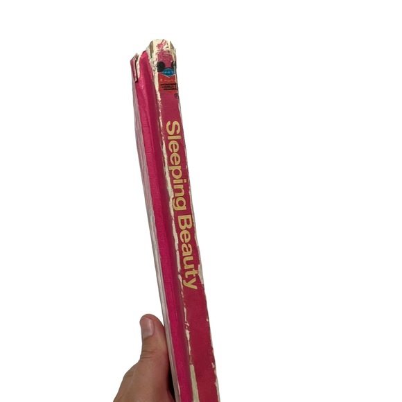 Vintage Disney Sleeping Beauty Books Bundle Of 2 - Picture 5 of 9